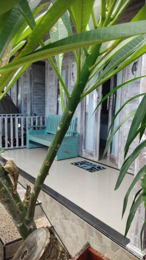 Sarinah Beach - Bistro&Bungalow Batununggul Exterior foto