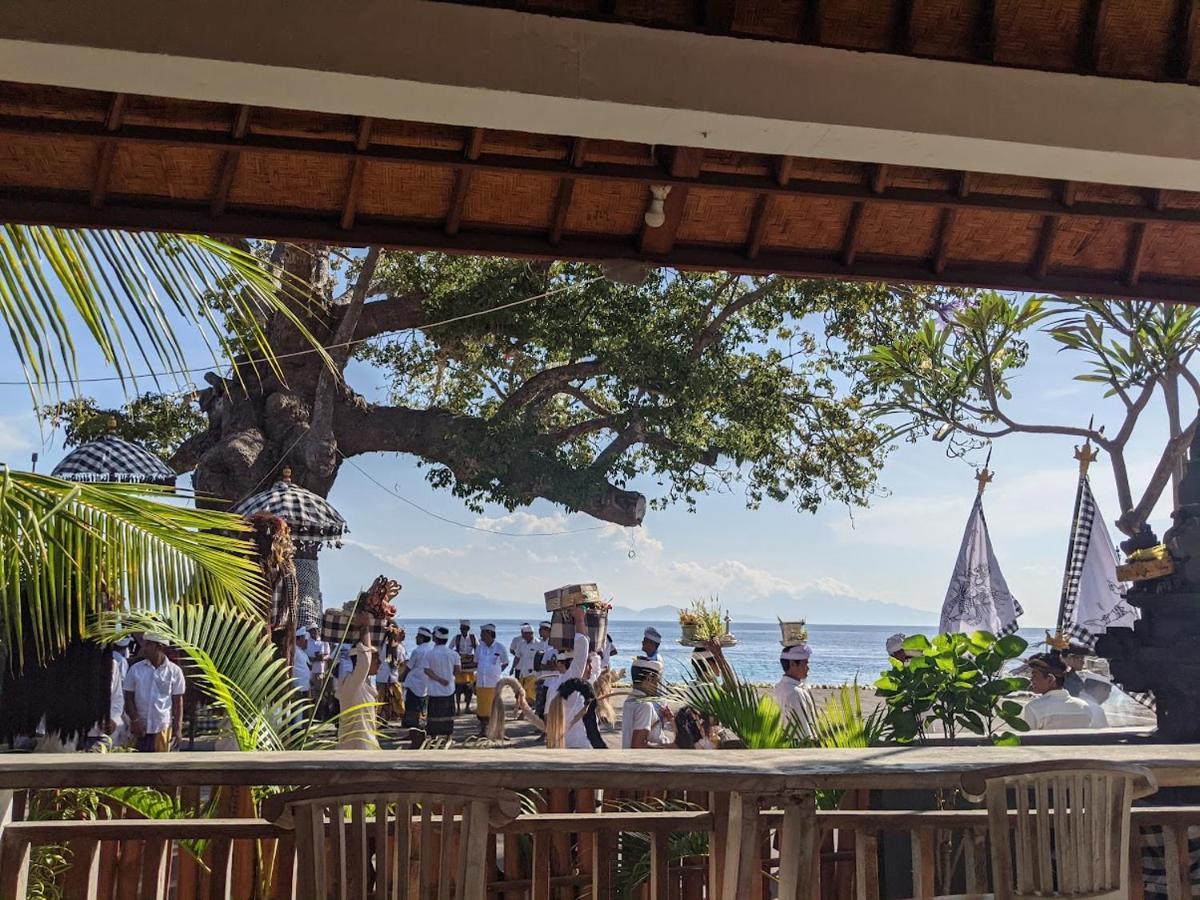 Sarinah Beach - Bistro&Bungalow Batununggul Exterior foto