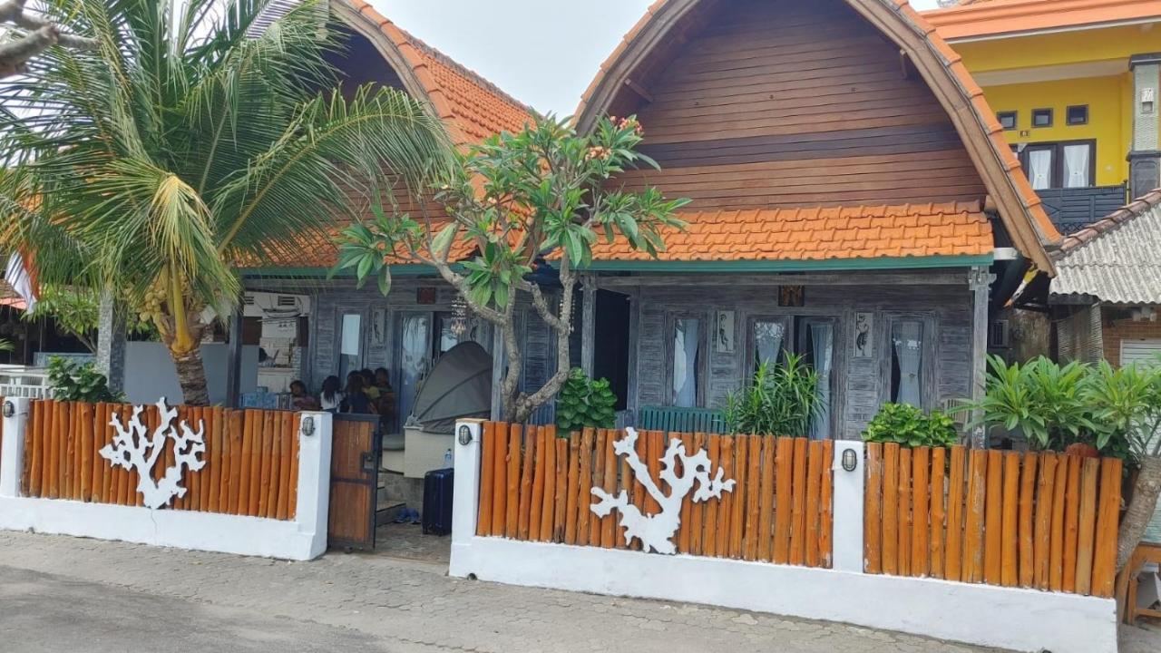 Sarinah Beach - Bistro&Bungalow Batununggul Exterior foto